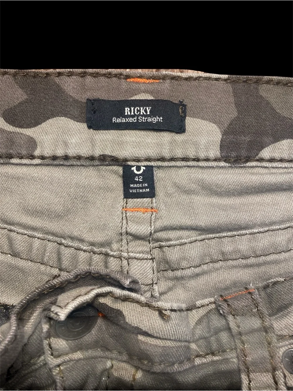 True Religion Ricky Shorts Mens 42 Olive Green Camo Relaxed Straight 5 Pocket